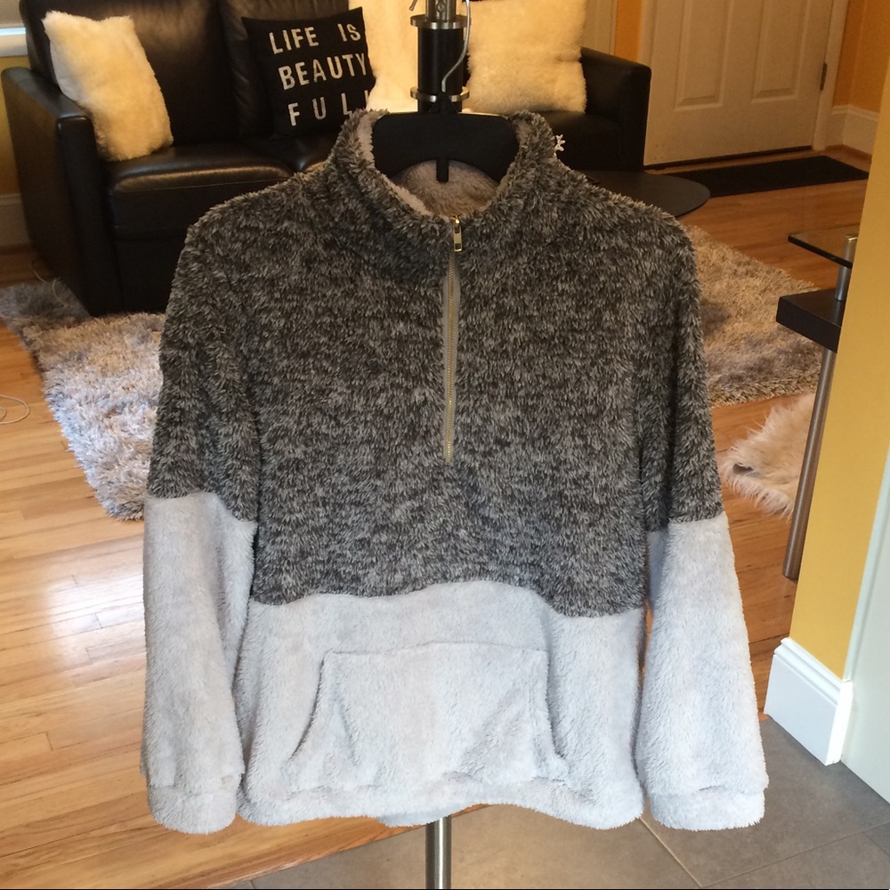 1️⃣LEFT‼️ Gray Sherpa Teddy Pull Over Sweater - Picture 5 of 6